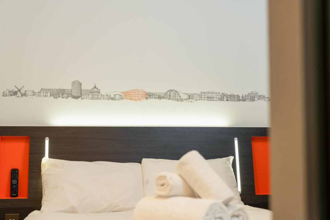 Easyhotel Milton Keynes Esterno foto