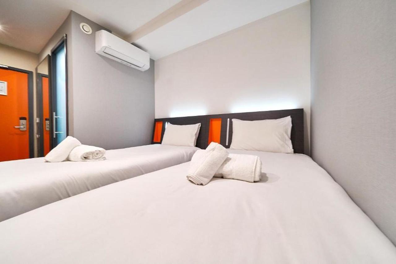 Easyhotel Milton Keynes Esterno foto