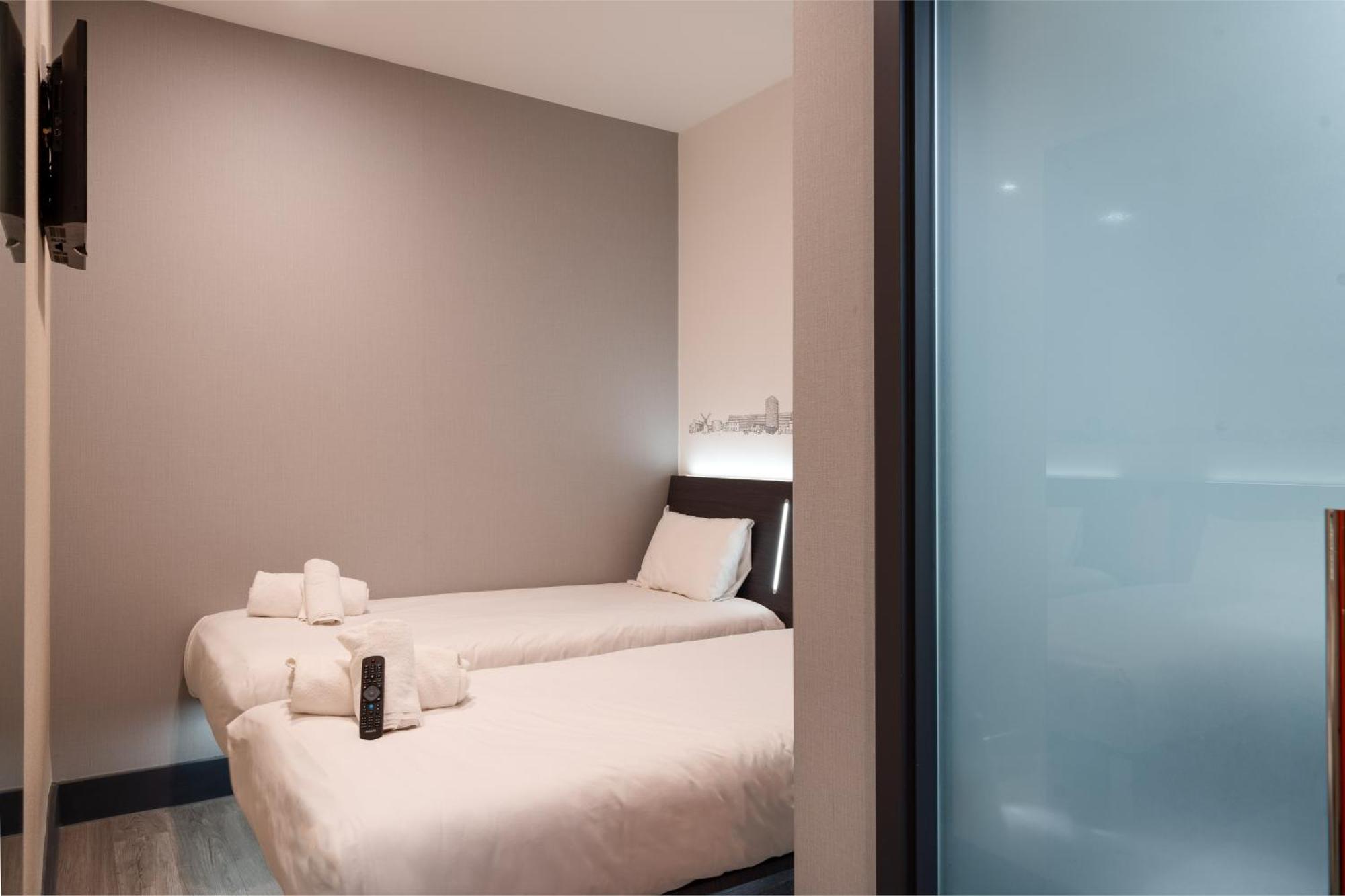 Easyhotel Milton Keynes Esterno foto