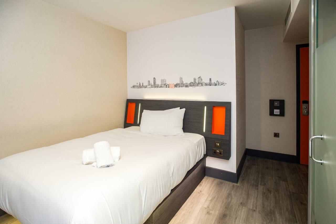 Easyhotel Milton Keynes Esterno foto