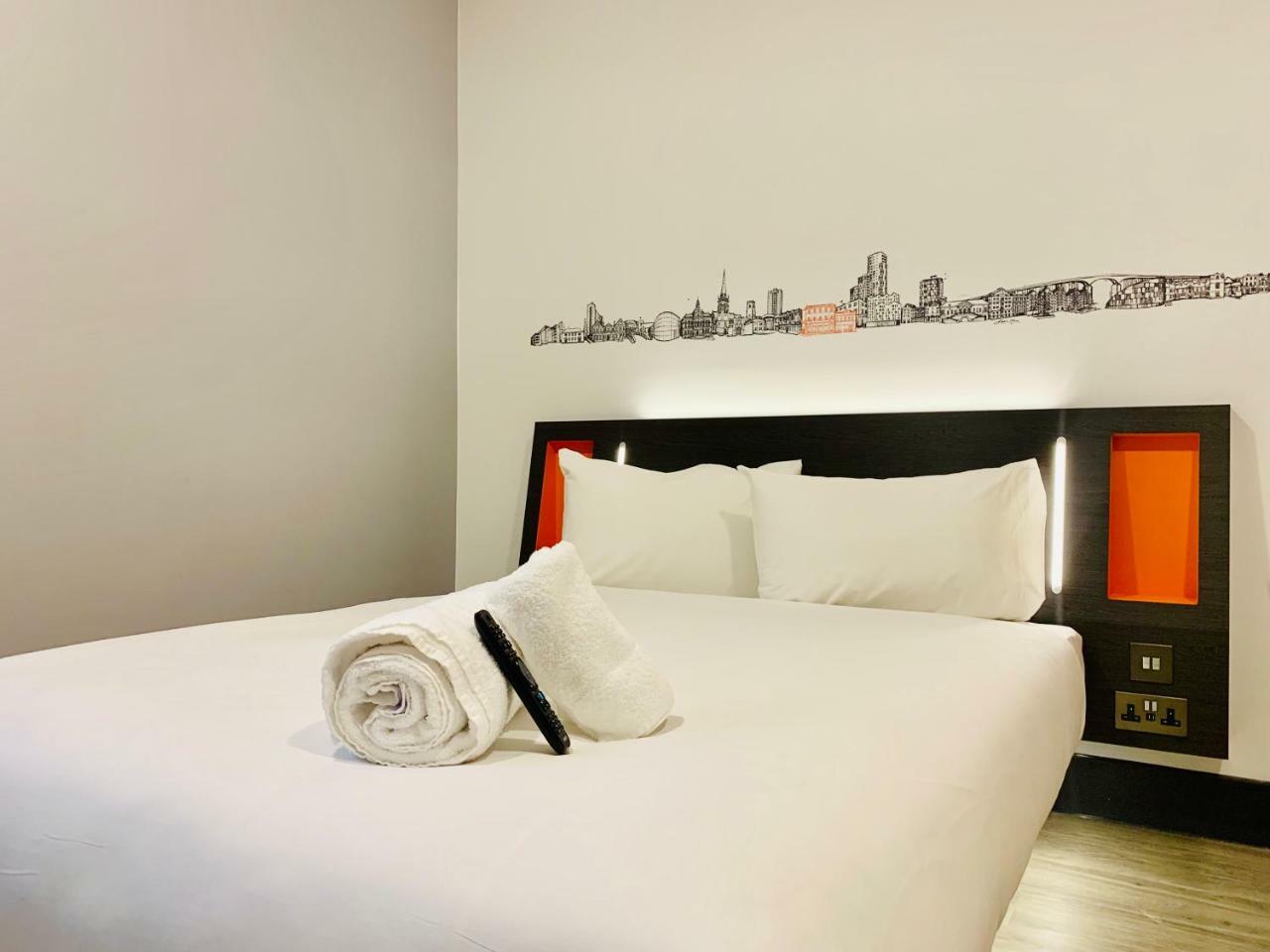 Easyhotel Milton Keynes Esterno foto