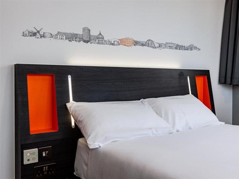 Easyhotel Milton Keynes Esterno foto